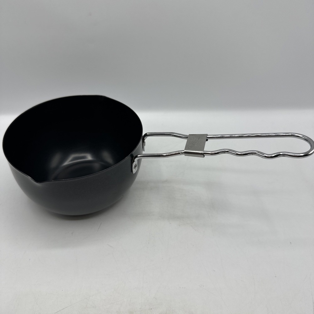 Lightweight Camping Pot 4 1/2" Diameter 2 3/4" Deep‎